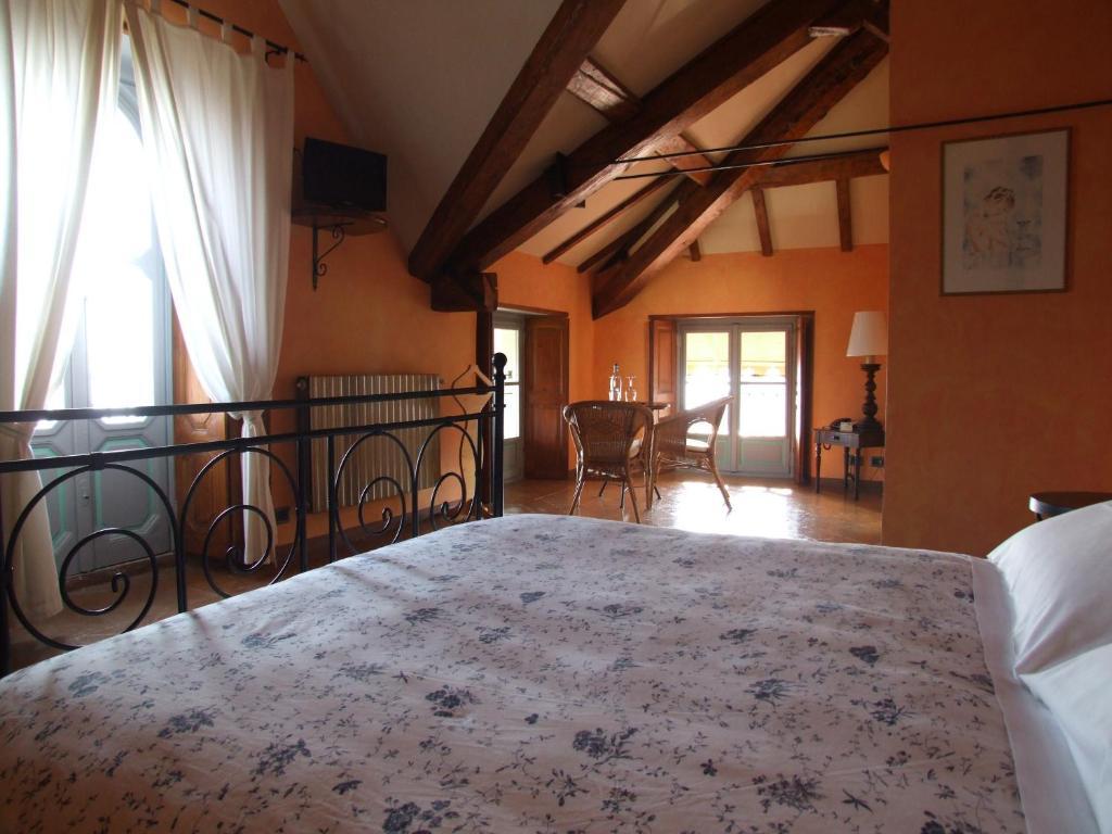 Locanda Chi Ghinn Verbania Rum bild
