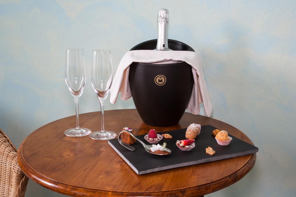 Locanda Chi Ghinn Verbania Exteriör bild